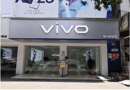 理县}做一个门店面广告招牌需要多少钱？