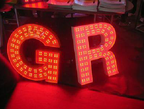 理县LED发光字有哪些优势？